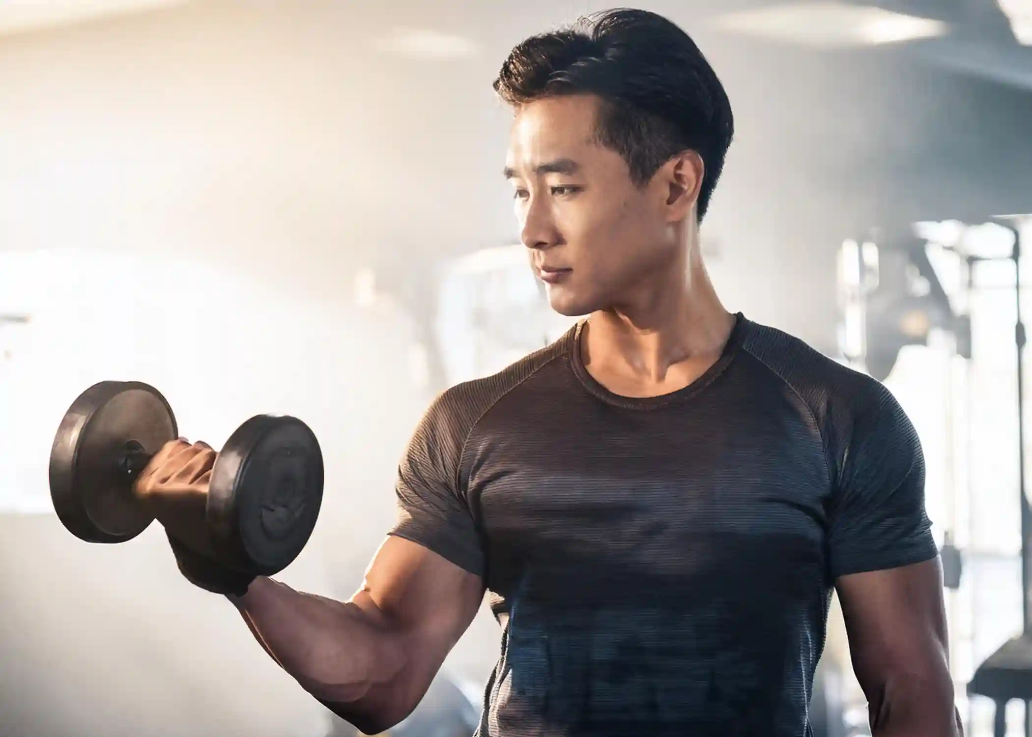 Calisthenics vs Weightlifting: Which is Better for Beginners?